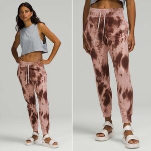 Lululemon Warm Down Jogger in Marble Dye Silky French Press